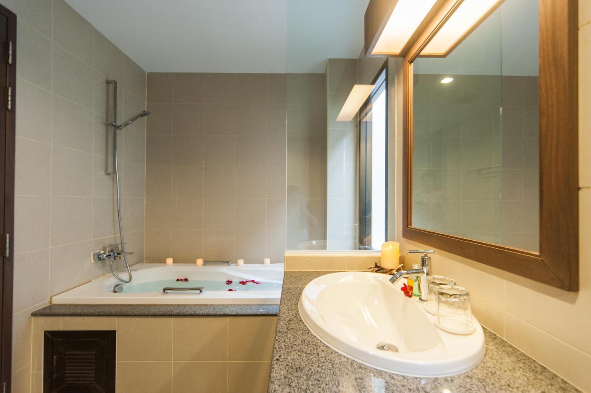 Aparthotel Ratana Hill Patong Habitación foto